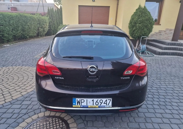 Opel Astra cena 28600 przebieg: 162600, rok produkcji 2013 z Paczków małe 79